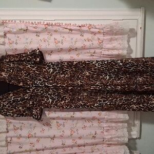 Elegant Leopard Print Maxi Dress